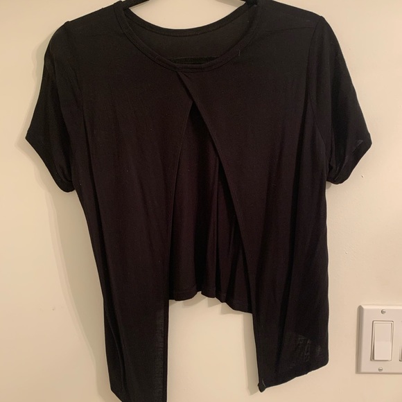 Open back T-shirt - Picture 4 of 5